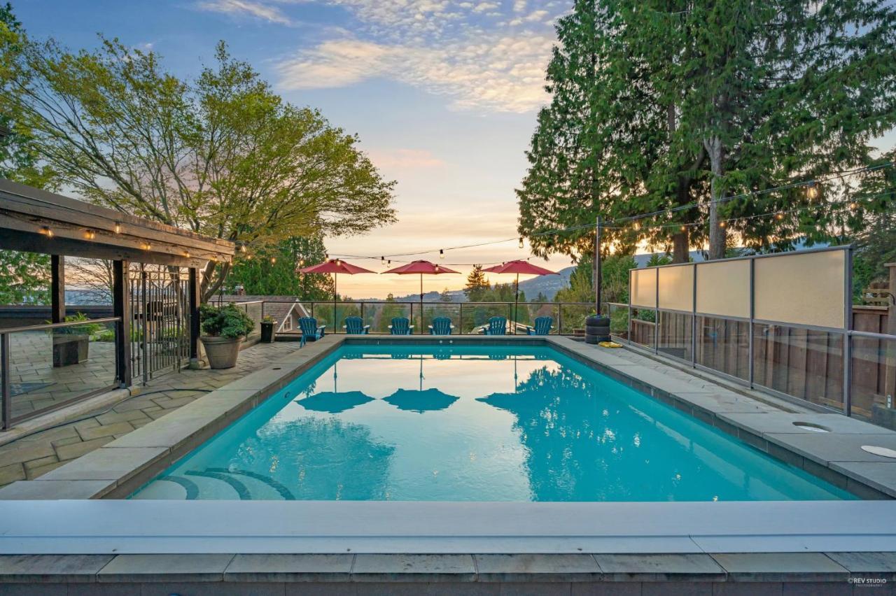 Grouse Cheerful Large Private Bedroom, Bath, Shared Deck, Pool, Hot Tub 北温哥华 外观 照片