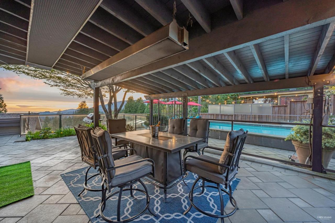 Grouse Cheerful Large Private Bedroom, Bath, Shared Deck, Pool, Hot Tub 北温哥华 外观 照片
