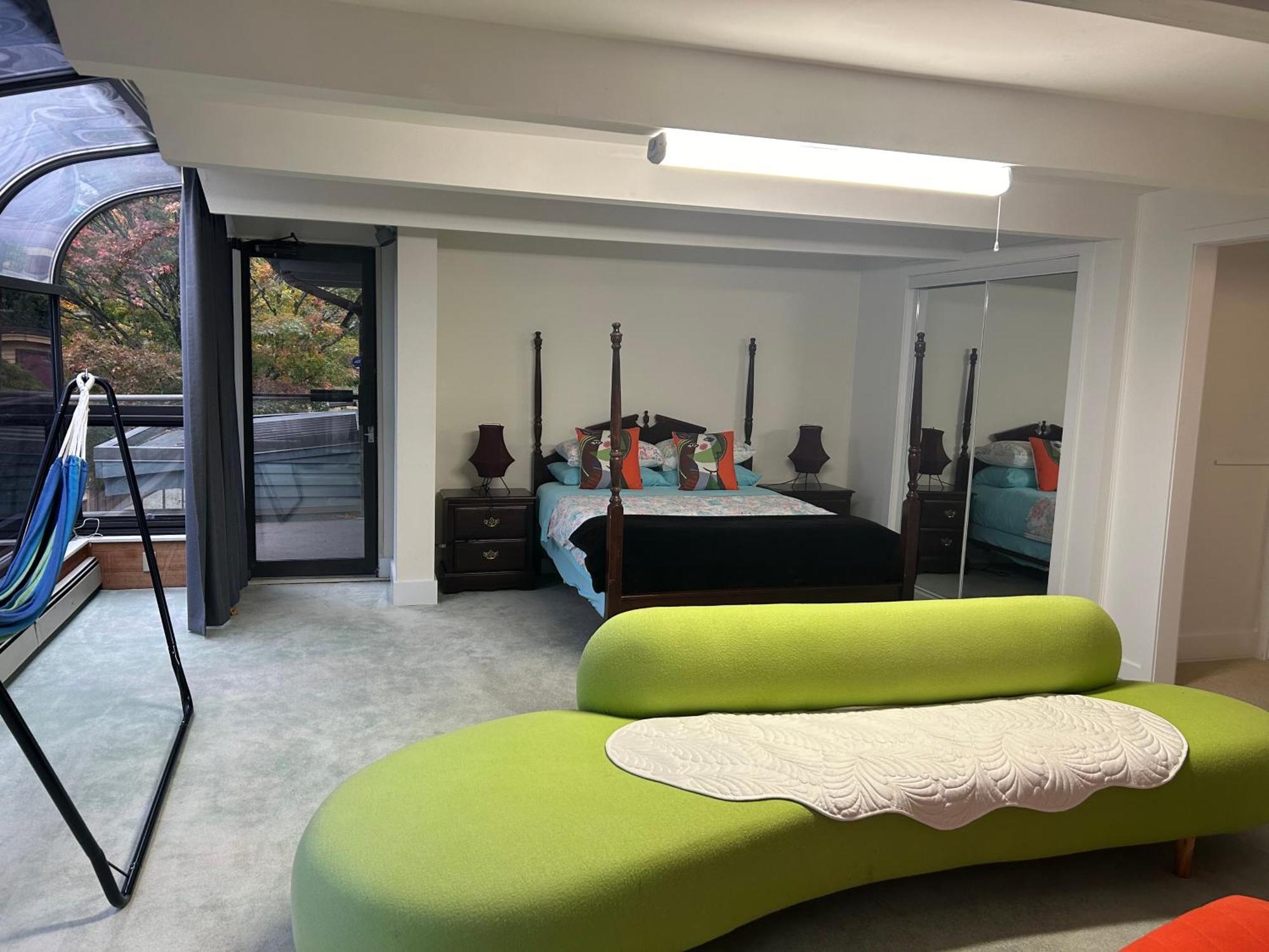Grouse Cheerful Large Private Bedroom, Bath, Shared Deck, Pool, Hot Tub 北温哥华 外观 照片